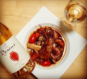 Uusi Trendi Ruokamaailmassa: Georgian viinit kohtaavat Kauko-Aasialaisen Ruoan